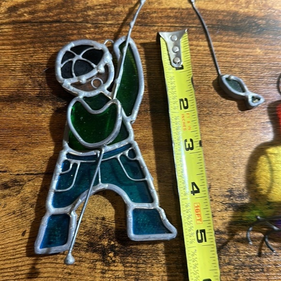 Set of 2‎ Suncatchers Fisherman and Train - Picture 2 of 5